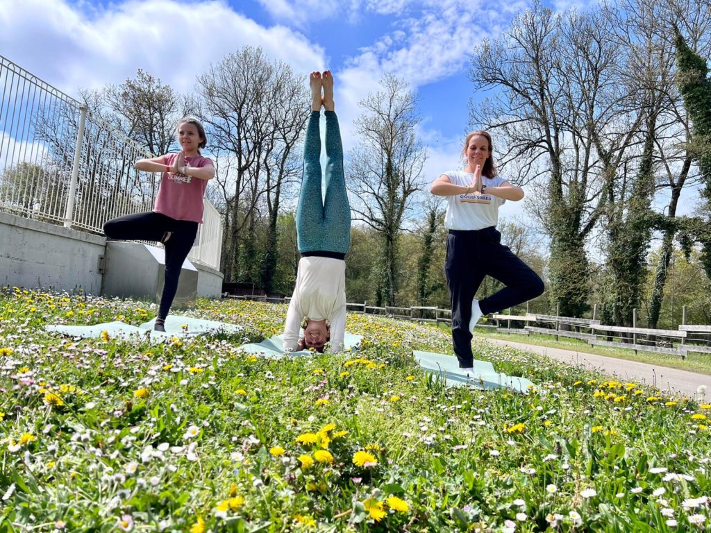 Yoga en plein air Domaine de la Dombes