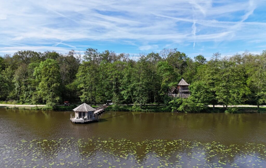 cabane sur l’eau spa privatif