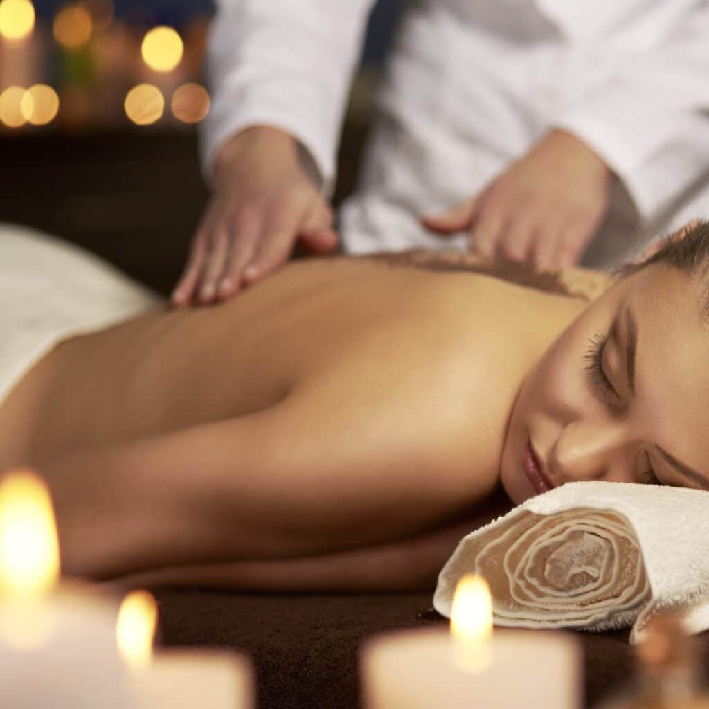 Masseuse - camping domaine de la dombes